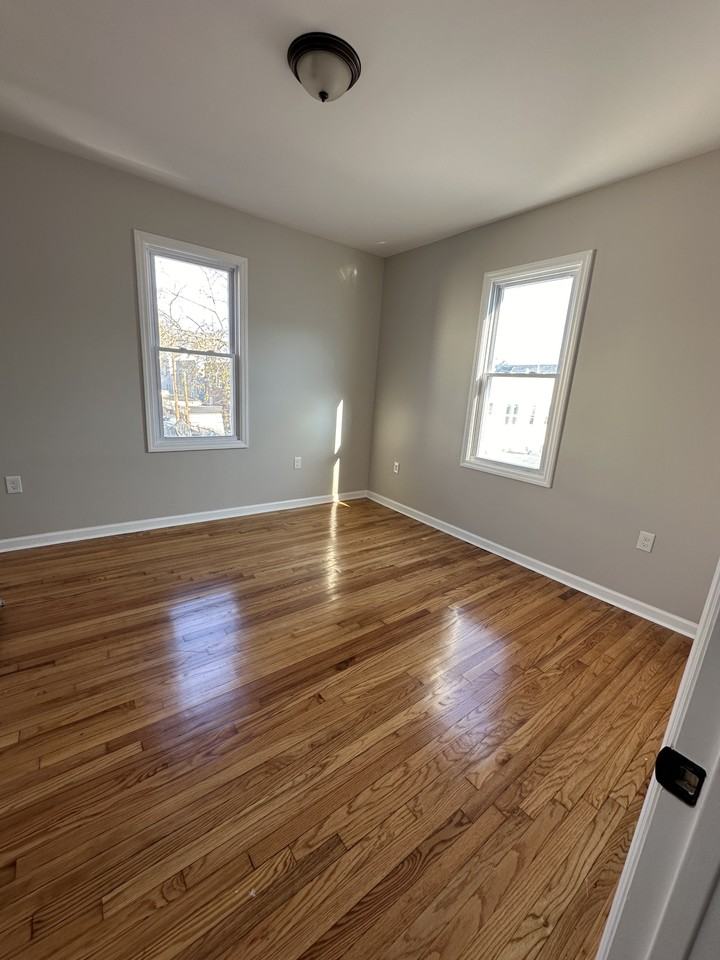 191 Ivy St #2R - Photo 6 of 11
