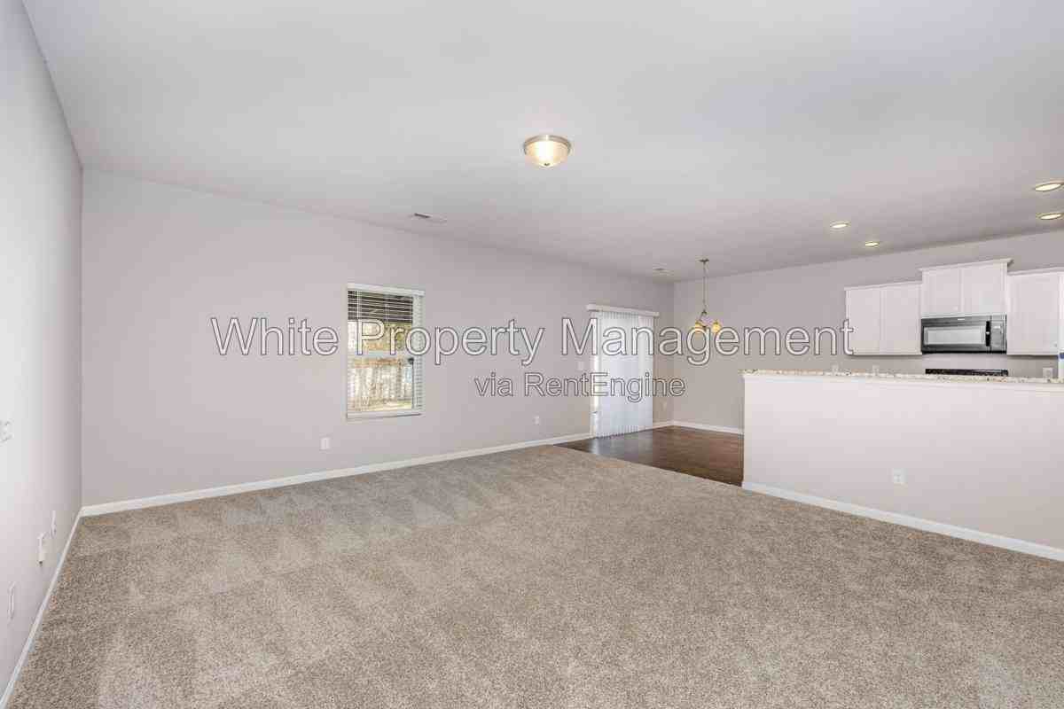 6209 Purbeck Way - Photo 3 of 20