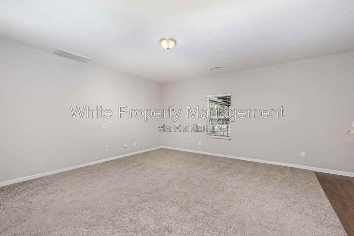 6209 Purbeck Way - Photo 4 of 20