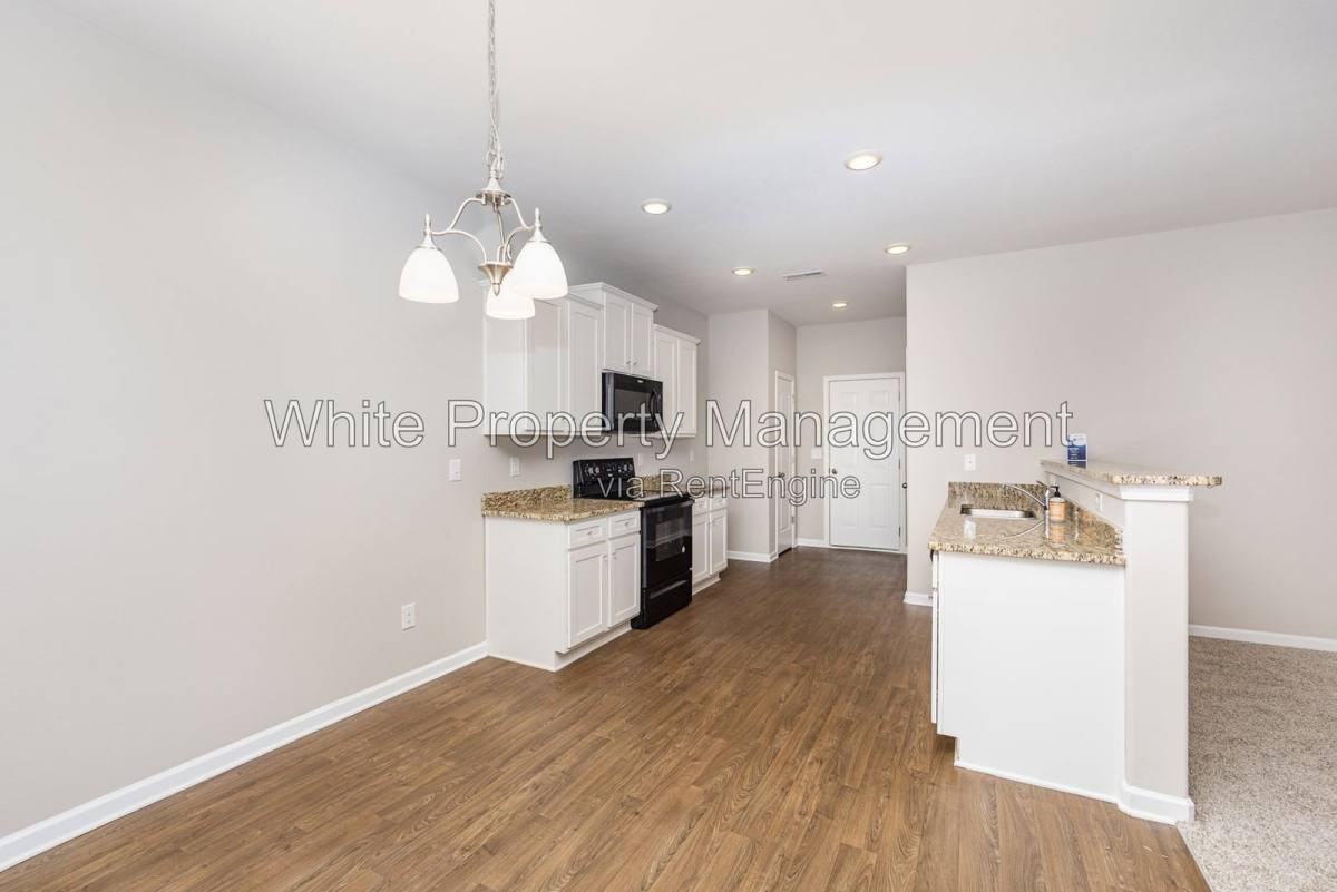 6209 Purbeck Way - Photo 6 of 20