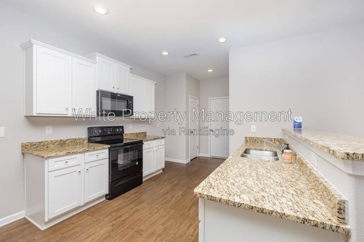 6209 Purbeck Way - Photo 7 of 20