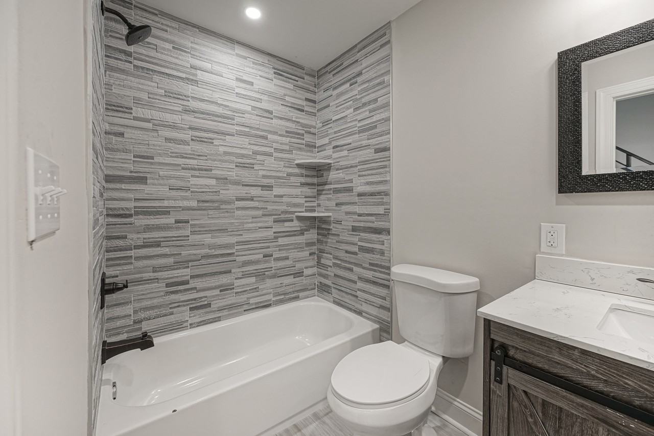 1825 N 17th St #2 - Photo 5 of 5