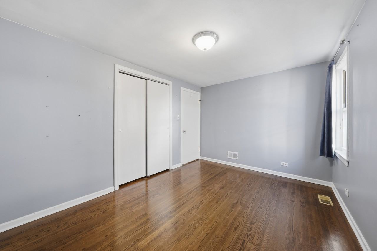 5231 S Meade Ave - Photo 7 of 30