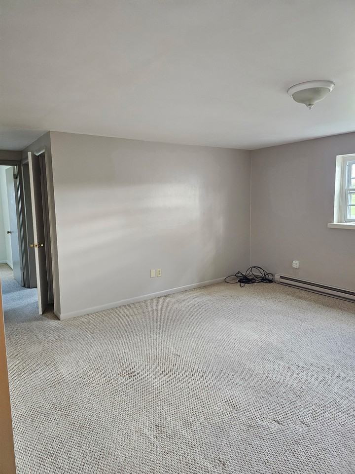 172 Lantern Dr #2 - Photo 3 of 9