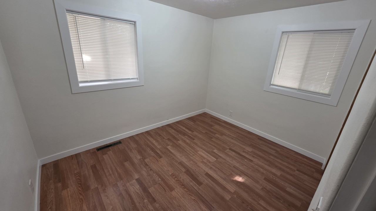 825 N Argonne Rd - Photo 4 of 26