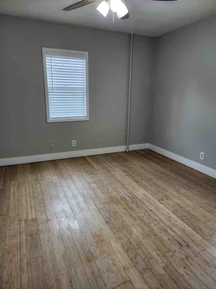 36 Broadway St - Photo 2 of 19