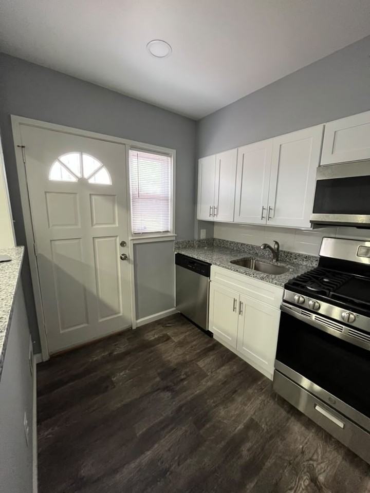 571 Brisbane Rd - Photo 5 of 14
