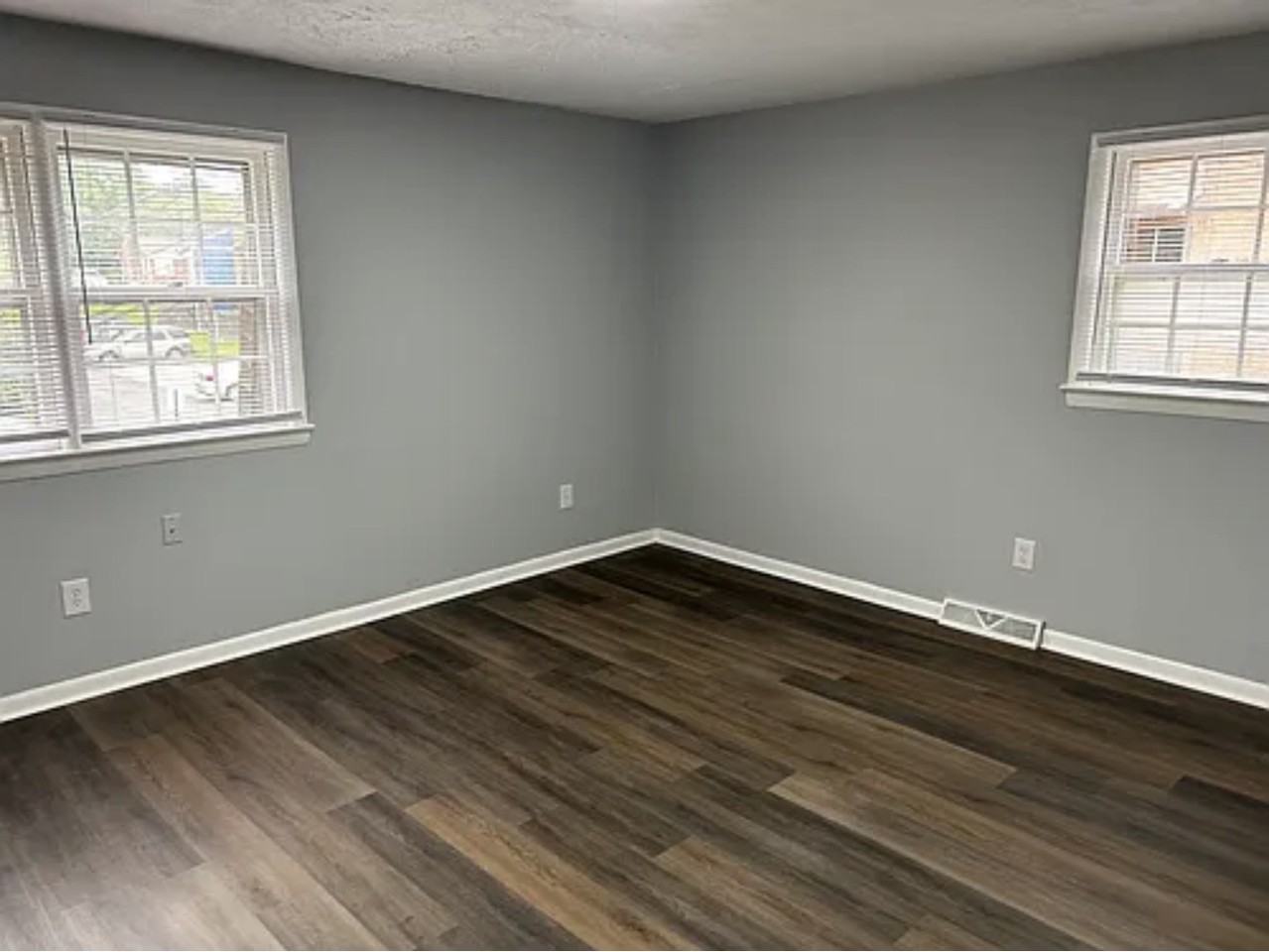 516 Virginia Ave #C - Photo 2 of 9