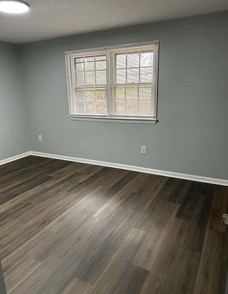 516 Virginia Ave #C - Photo 3 of 9