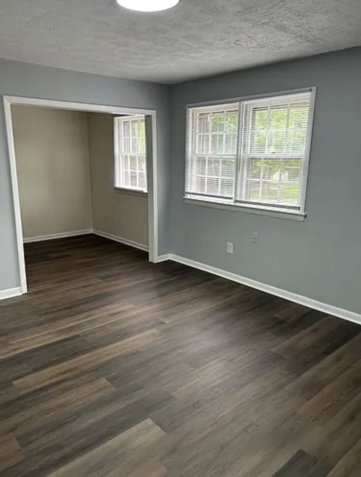 516 Virginia Ave #C - Photo 4 of 9