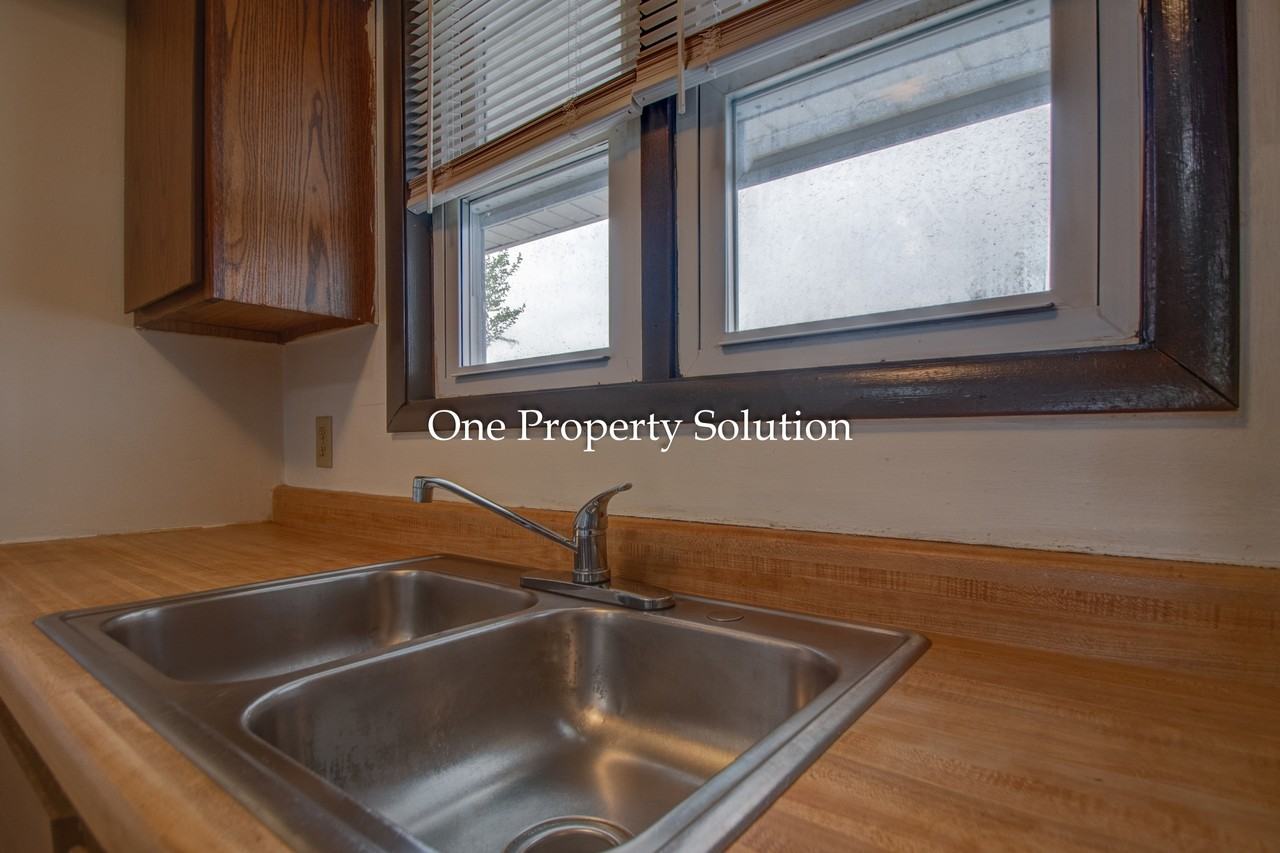1147 Logan St #1 - Photo 4 of 20