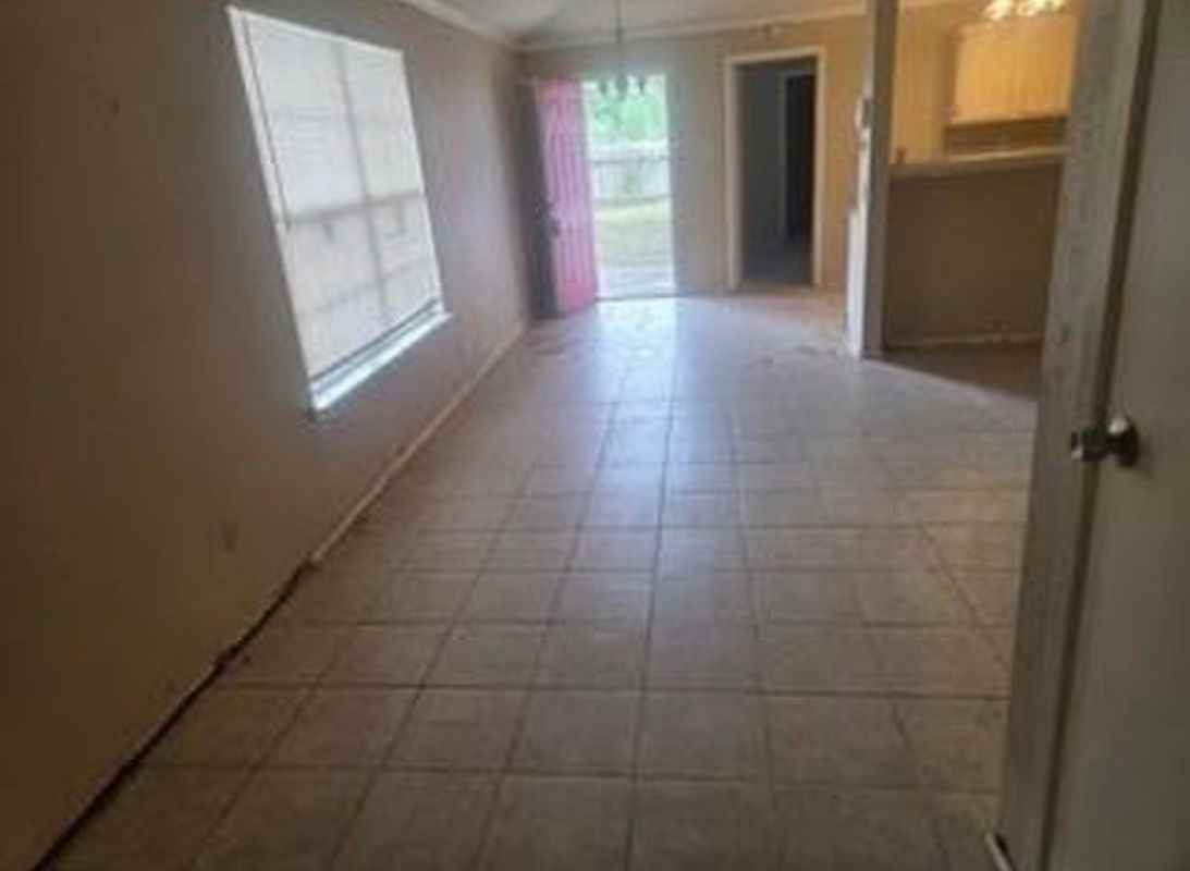 10046 Ridgecoral Dr - Photo 2 of 15