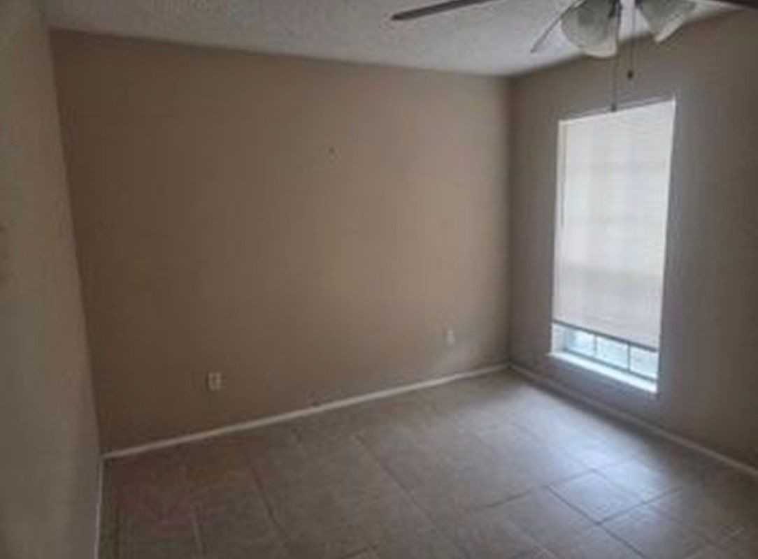 10046 Ridgecoral Dr - Photo 3 of 15