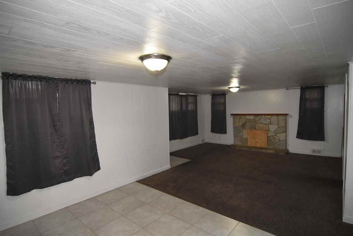 682 N Main St ##B - Photo 7 of 16