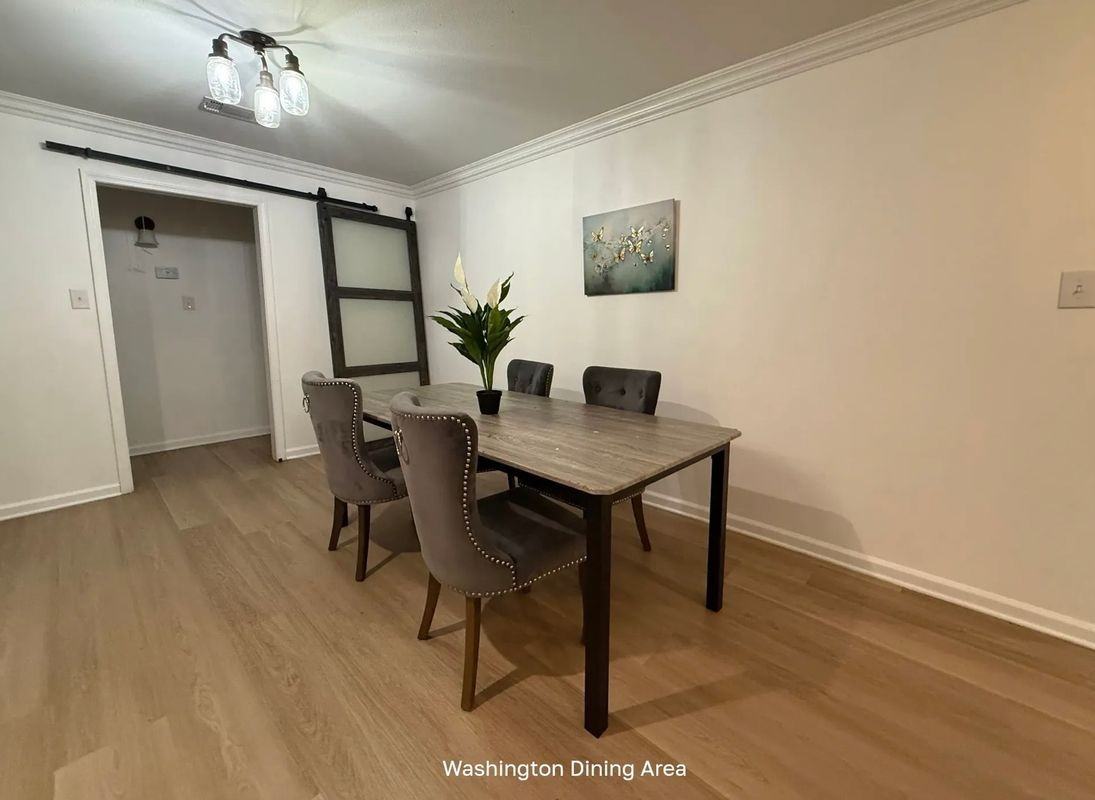 4045 Washington Ave - Photo 2 of 5