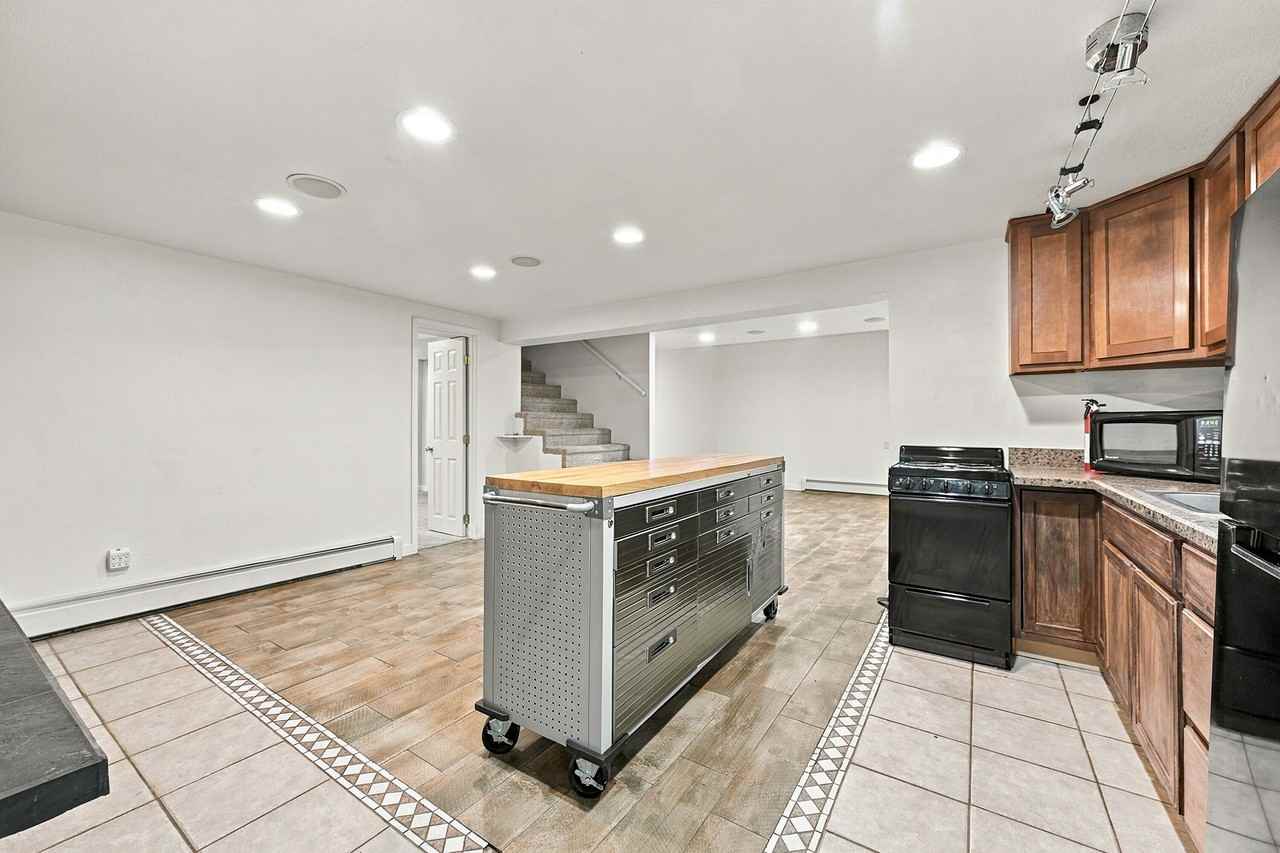 19598 Hill Dr Lowr - Photo 2 of 33