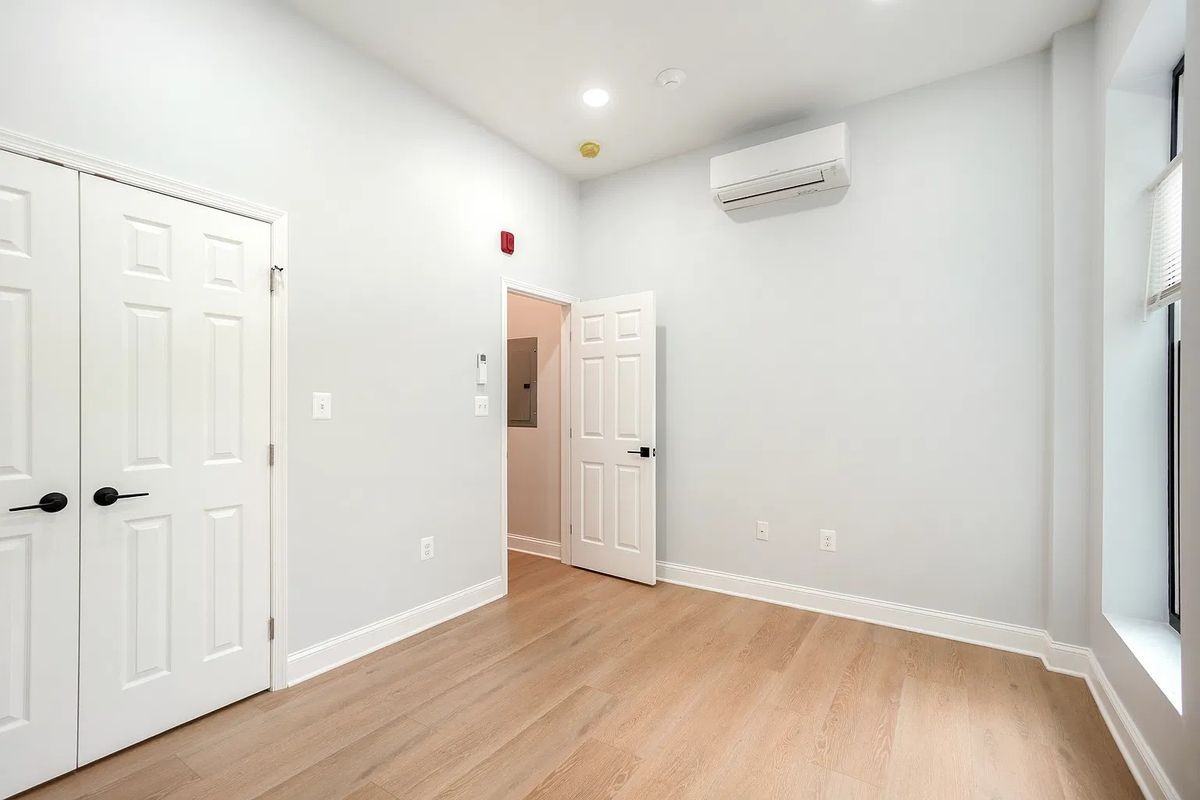 604 N Eutaw St - Photo 3 of 6