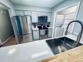 200 Autumn Dr Apt 8c - Photo 1 of 1