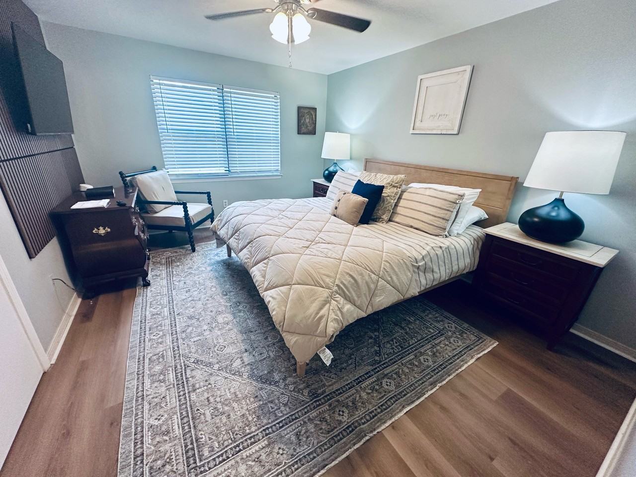 200 Autumn Dr Apt 8c - Photo 3 of 13