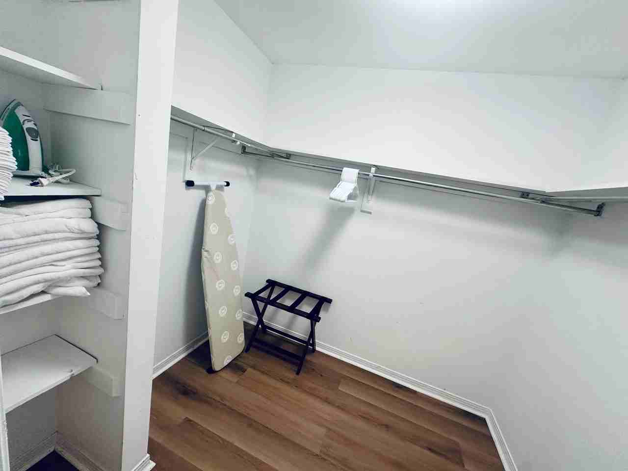 200 Autumn Dr Apt 8c - Photo 5 of 13
