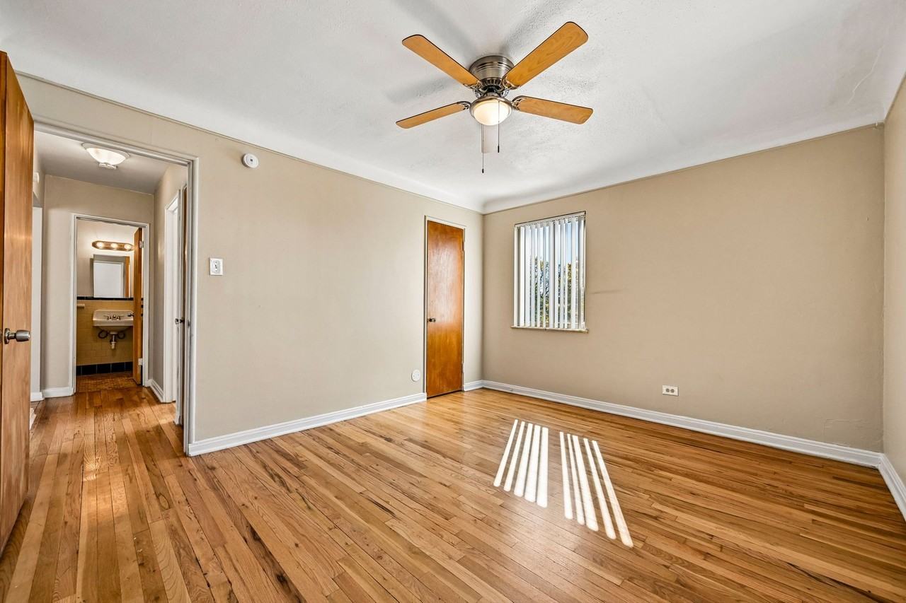 Leyden Street Apartments - Photo 4 of 11