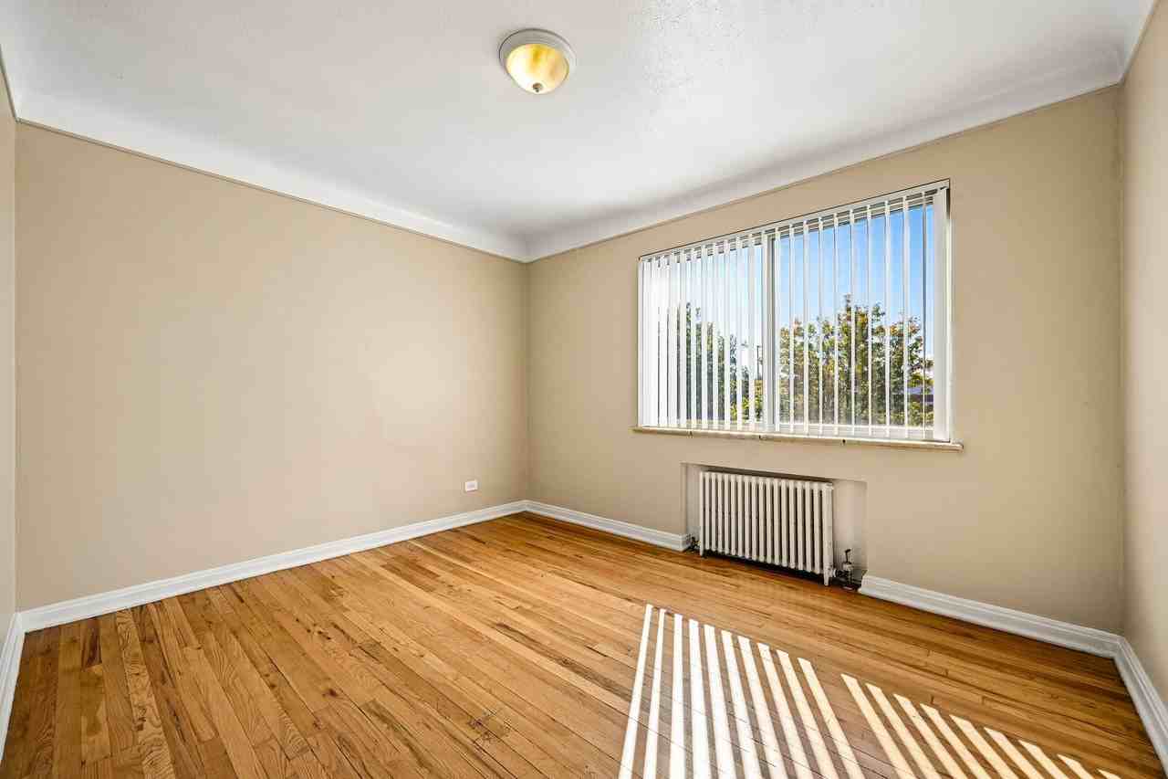 Leyden Street Apartments - Photo 5 of 11
