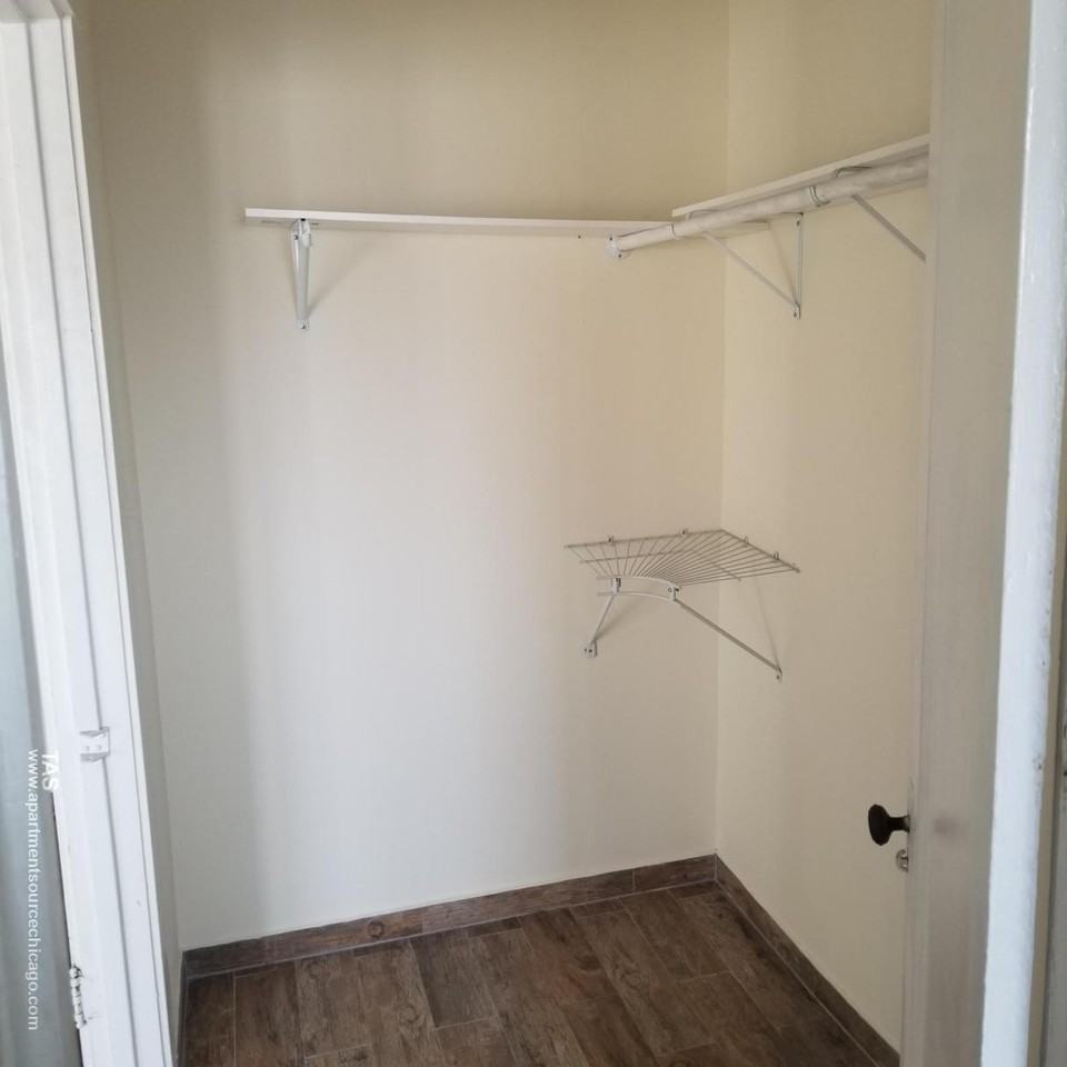 2712 N Milwaukee Ave #208 - Photo 4 of 7
