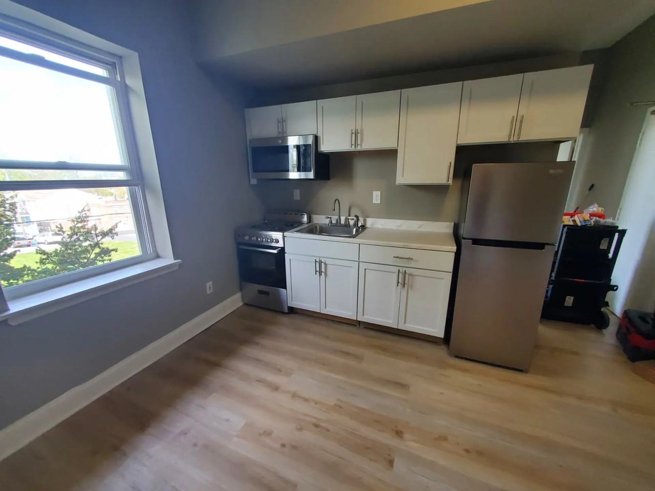 818 S Broom St #1B - Photo 4 of 9
