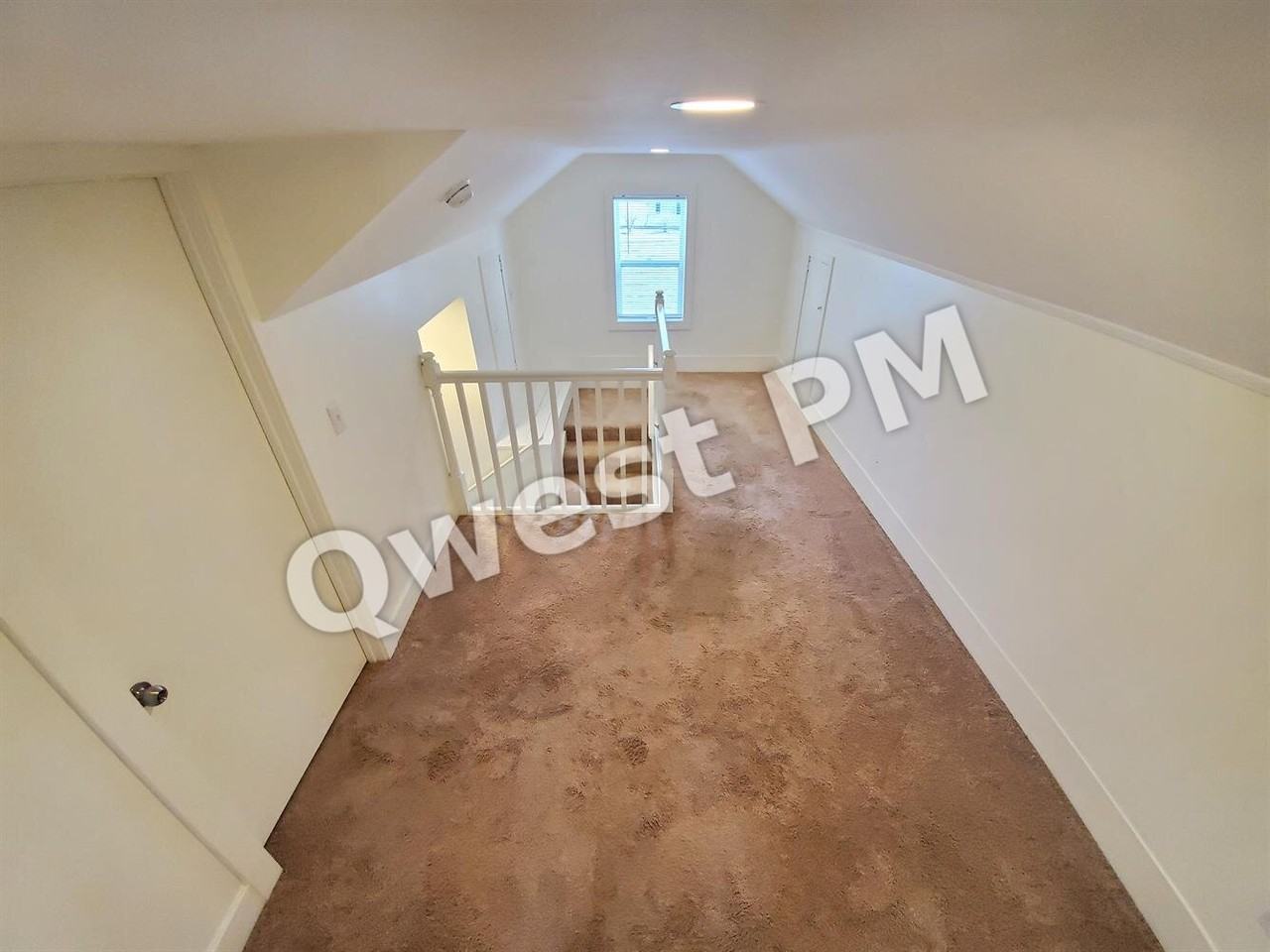 6315 Knapp St Ne - Photo 7 of 11