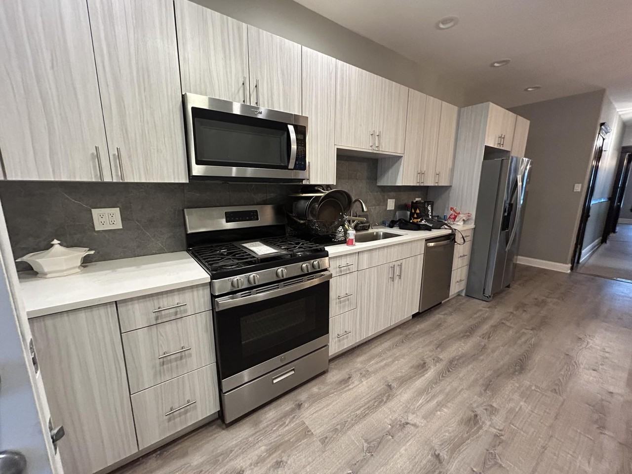 2539 W Logan Blvd #1 - Photo 2 of 12
