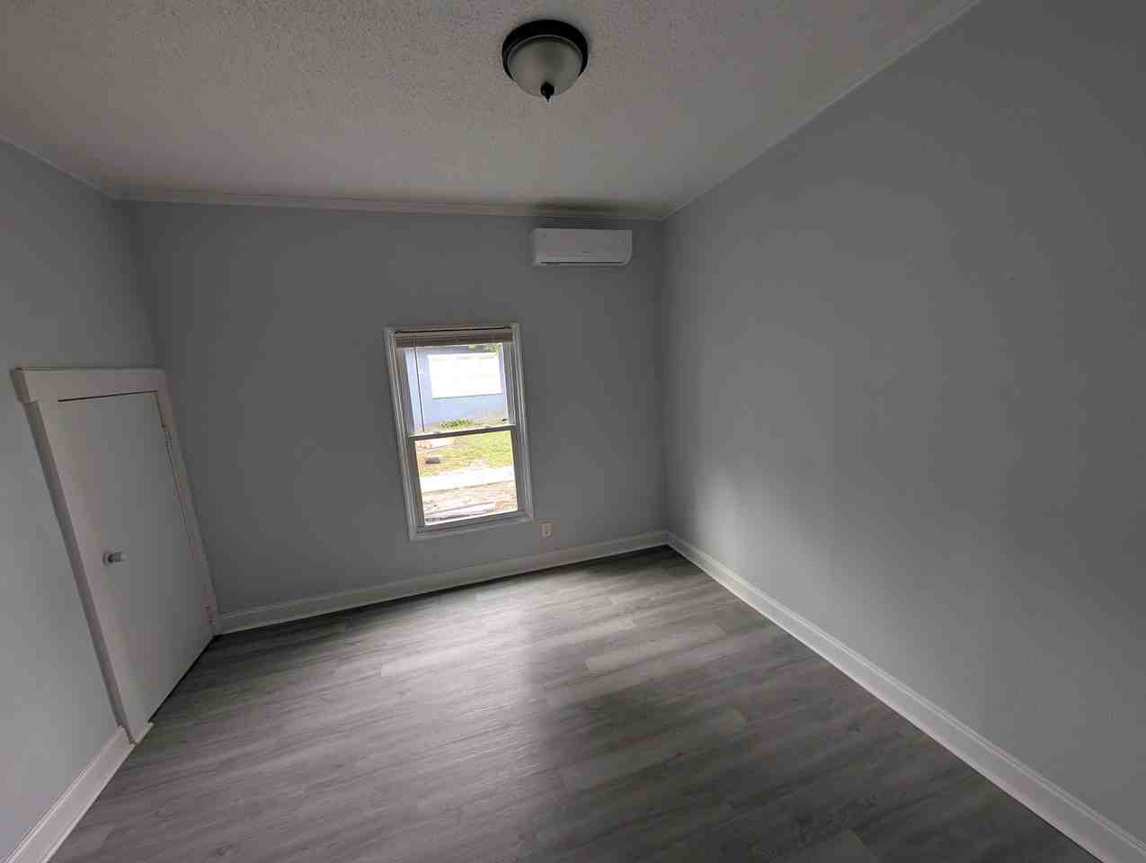3511 N 12th St #3 - Photo 4 of 8