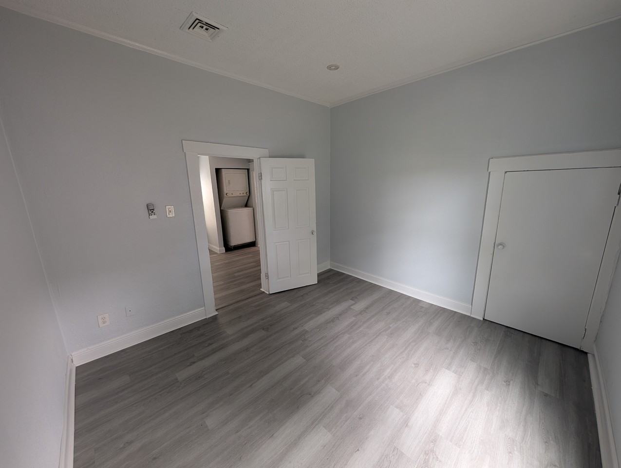 3511 N 12th St #3 - Photo 5 of 8