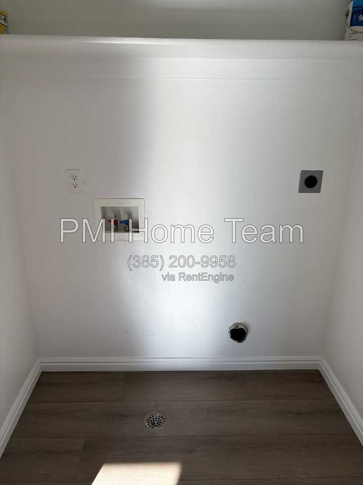 372 Madison Ave - Photo 7 of 25