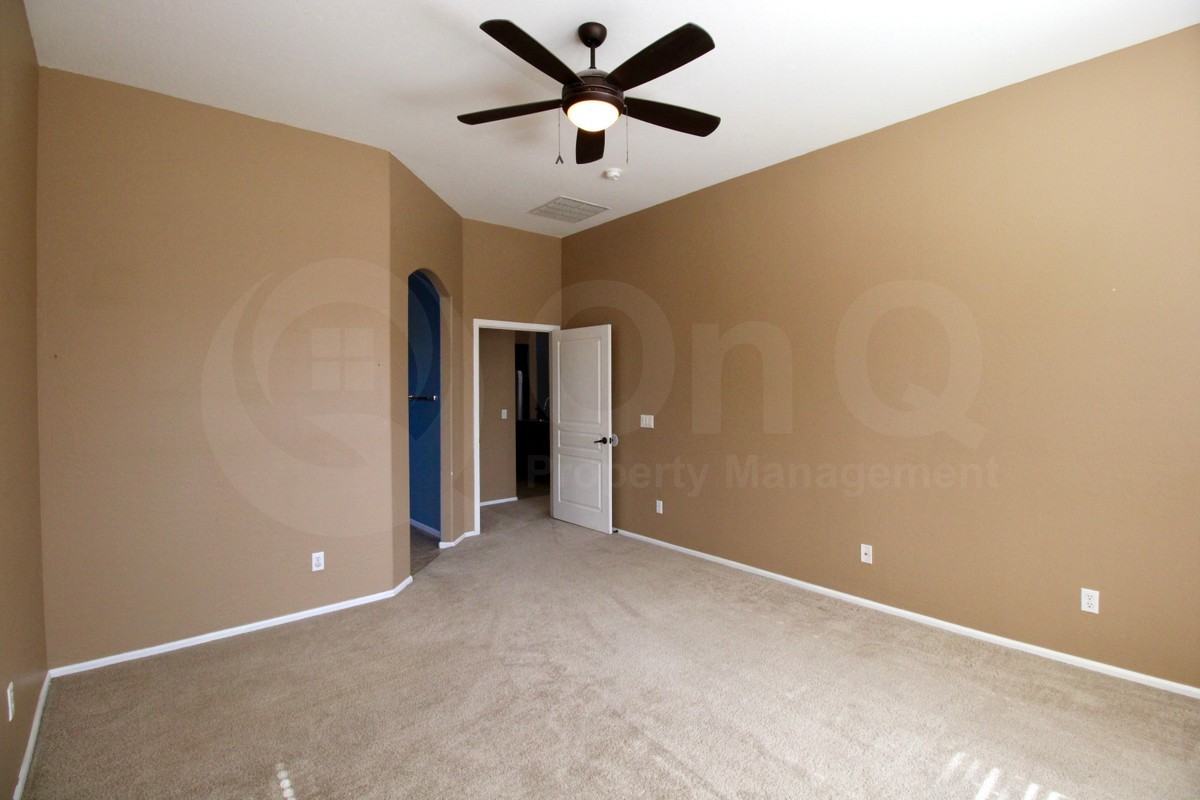 43873 W Askew Dr - Photo 3 of 27