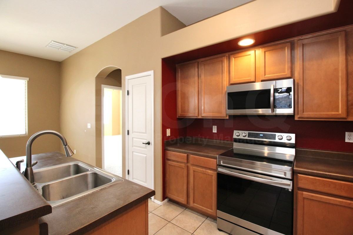 43873 W Askew Dr - Photo 5 of 27