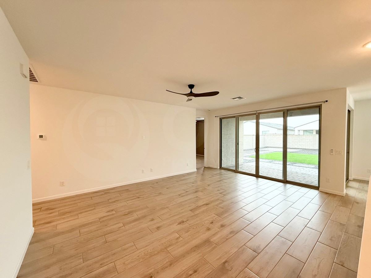 2354 E Rolling Prairie Ln - Photo 5 of 17