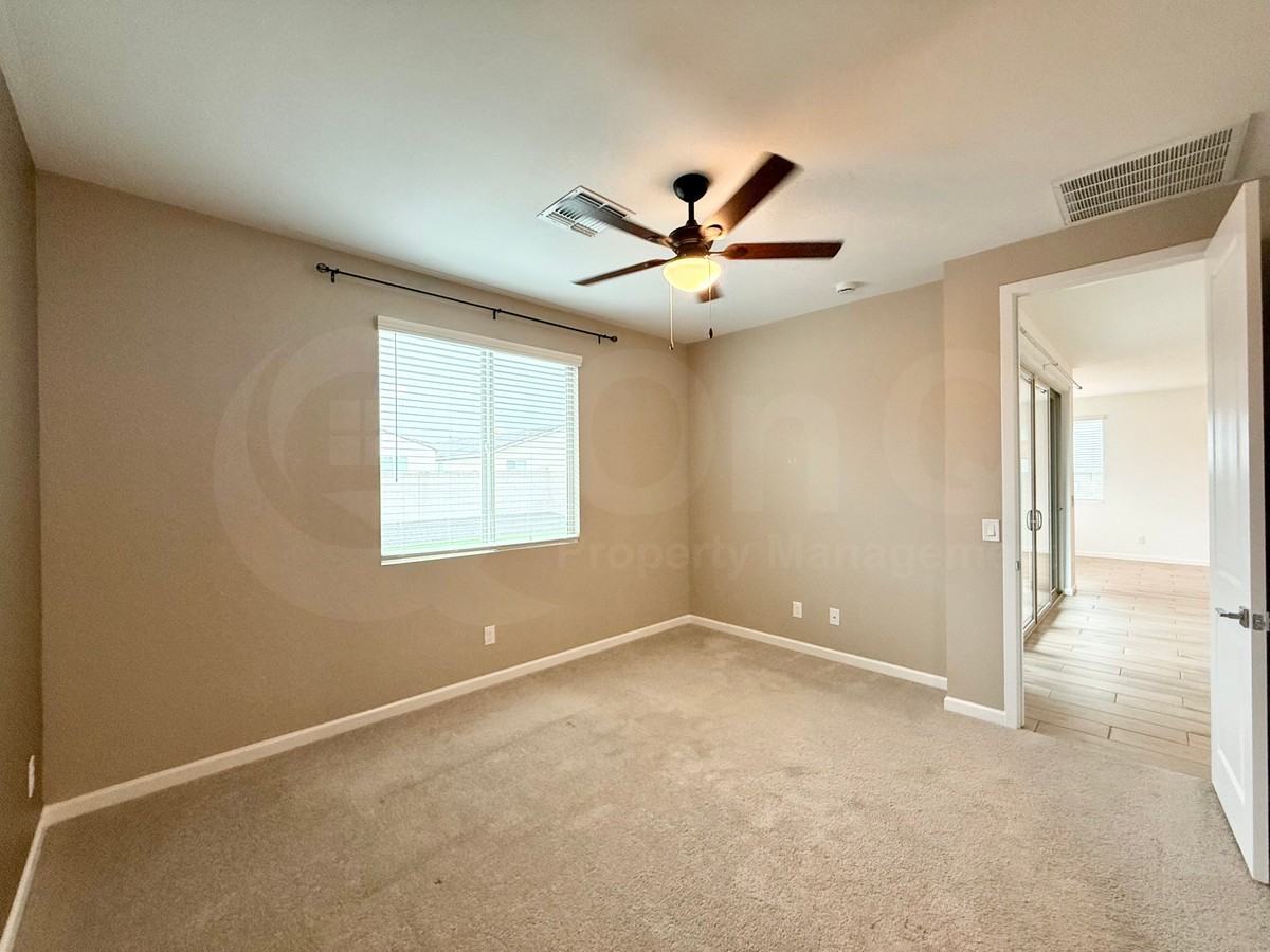 2354 E Rolling Prairie Ln - Photo 7 of 17