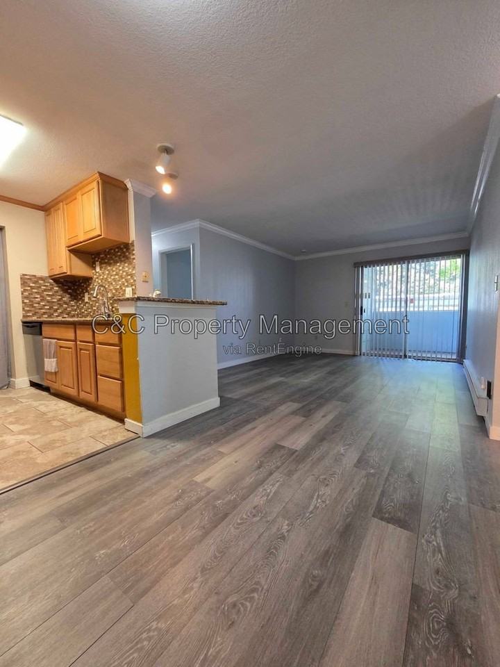 485 Lighthouse Dr - Photo 4 of 18