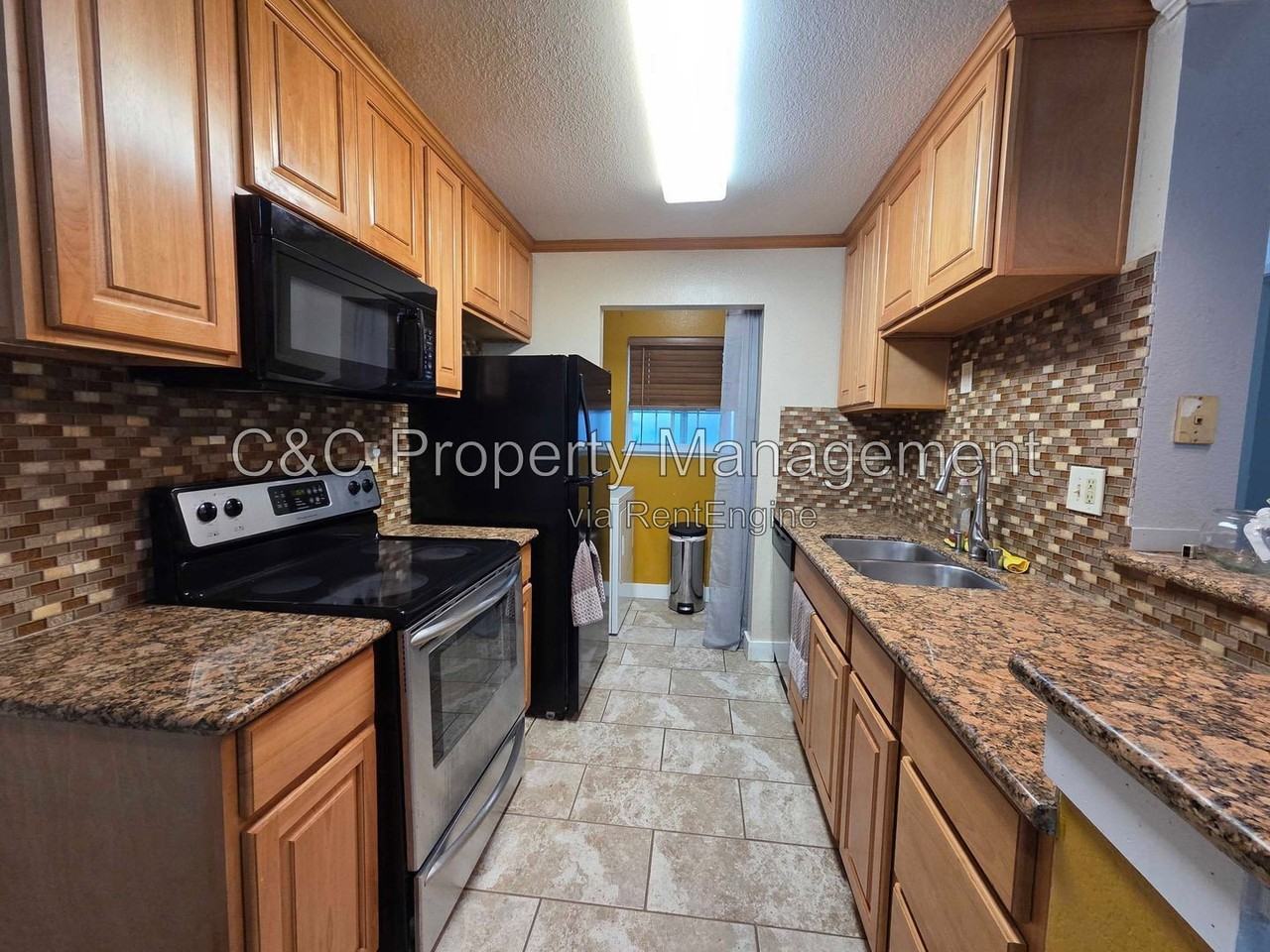 485 Lighthouse Dr - Photo 5 of 18