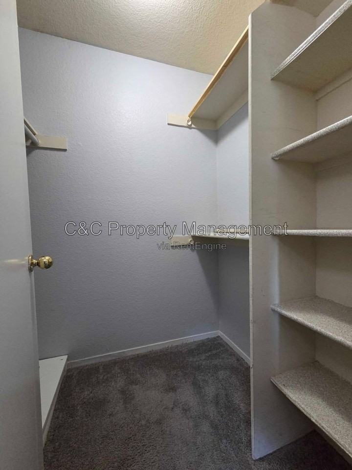 485 Lighthouse Dr - Photo 7 of 18