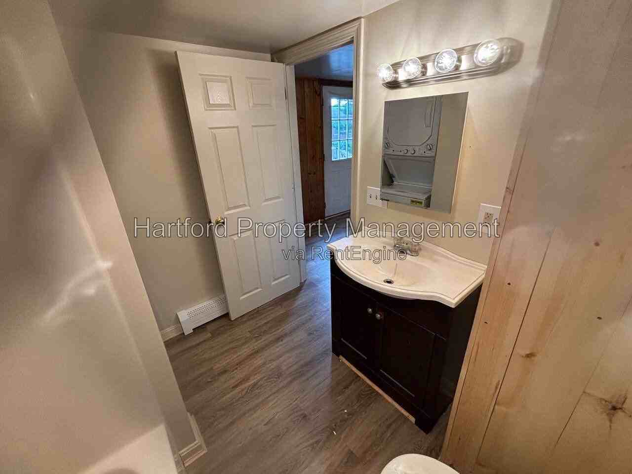 227 Main St #B - Photo 5 of 11