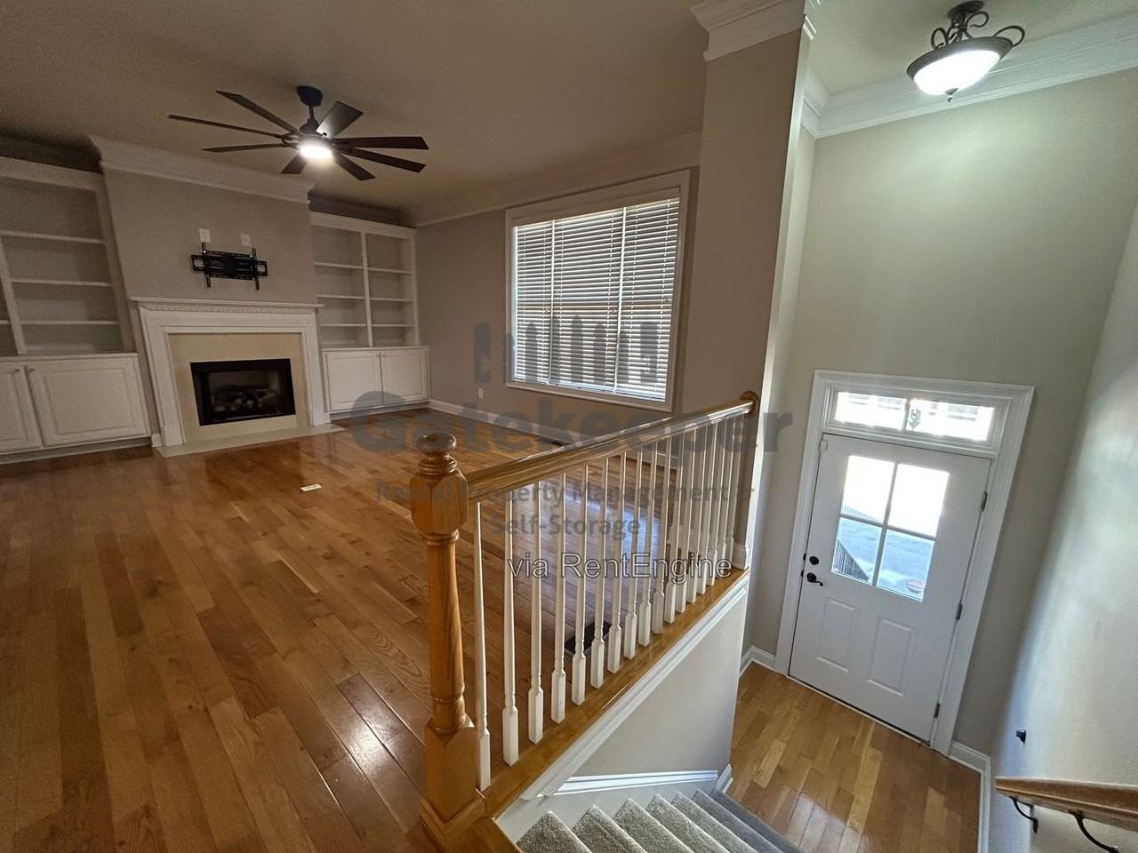 405 Lexington Vlg - Photo 2 of 17