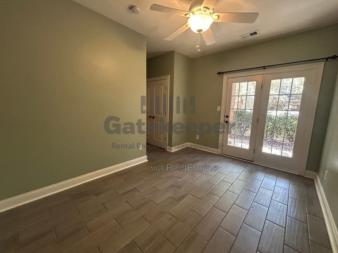 405 Lexington Vlg - Photo 5 of 17