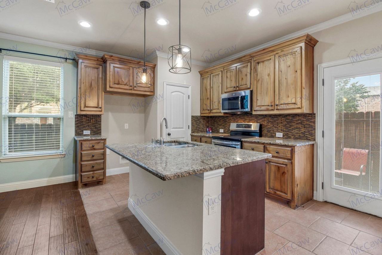 5043 Italia Ln - Photo 4 of 23