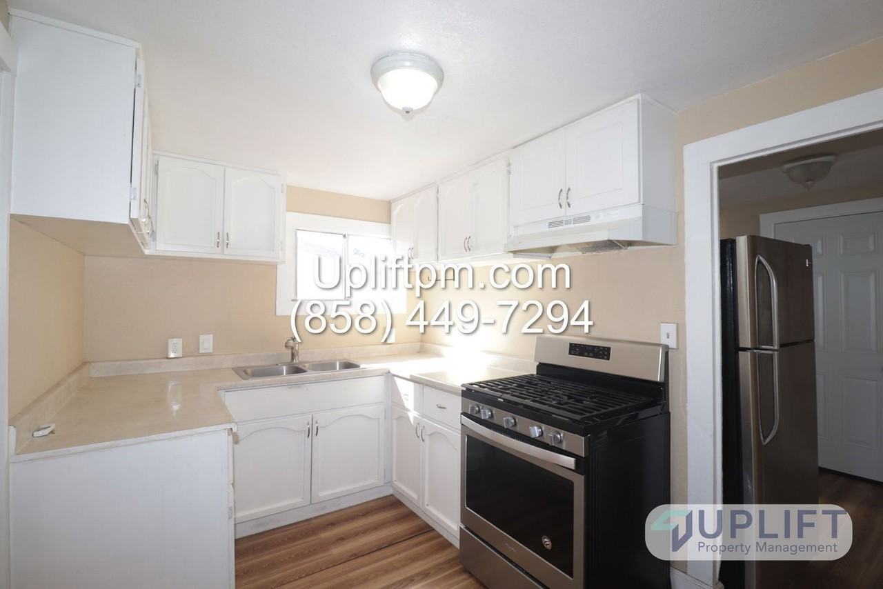 426 B Ave - Photo 3 of 9