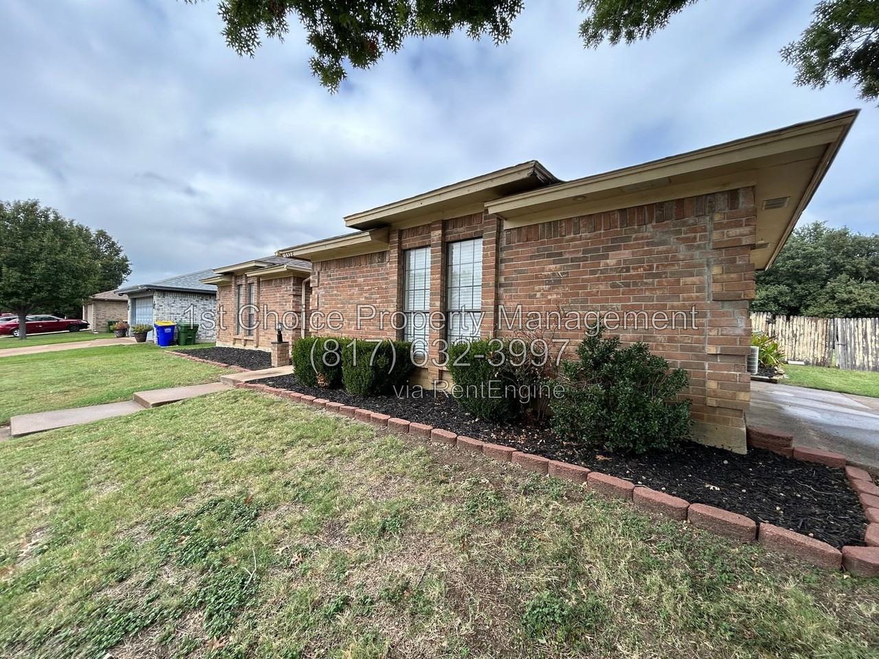 6352 Hunters Glen Dr - Photo 2 of 39