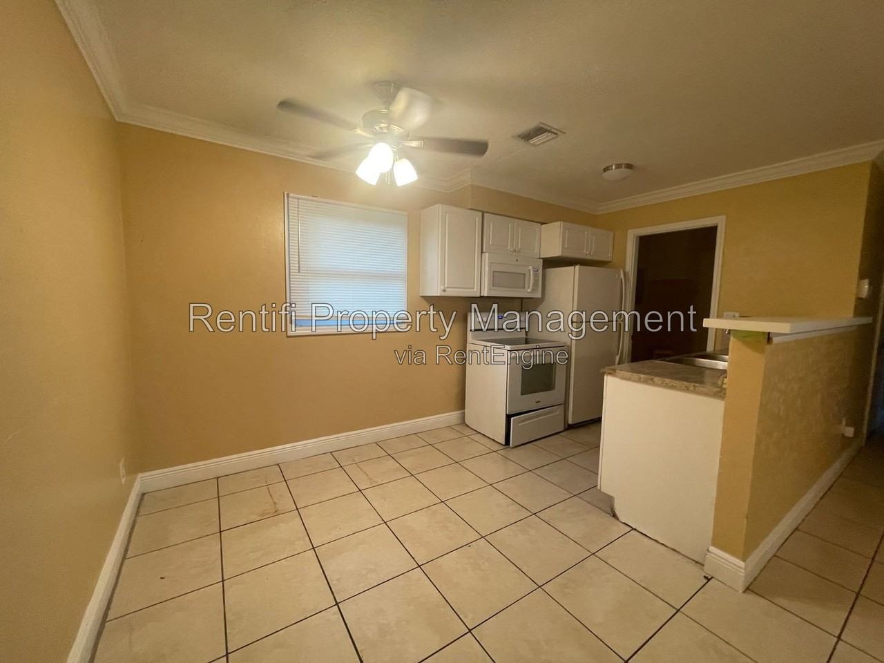 44 Andora St #B - Photo 3 of 9