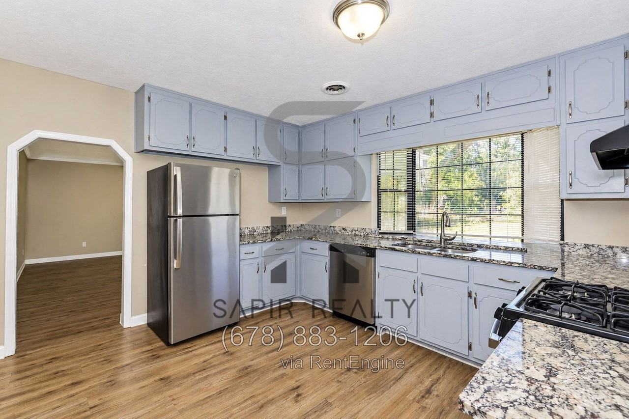 501 Ridgecrest Dr - Photo 6 of 24