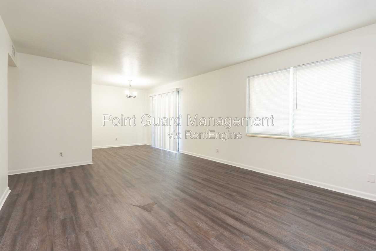 1945 N Porter Ave #155 - Photo 3 of 35