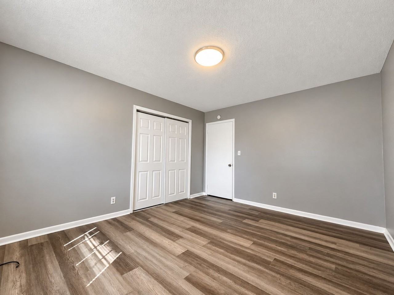 3907 Kingsbridge Rd #3909 - Photo 6 of 13